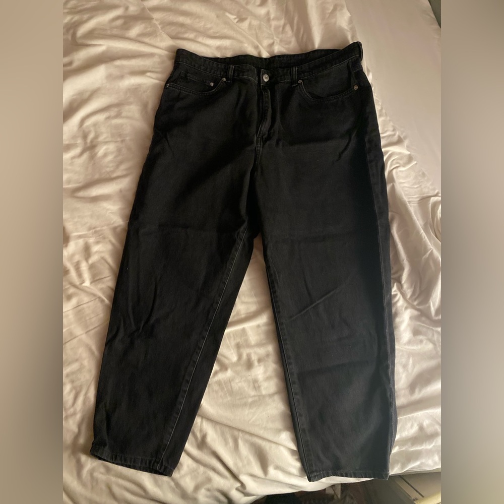 h&m loose ultra high mom jeans in black